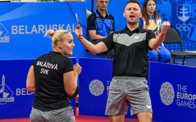 Radosť dvojice Barbora Balážová, Ľubomír Pištej z víťazstva z 1. kole mixu.