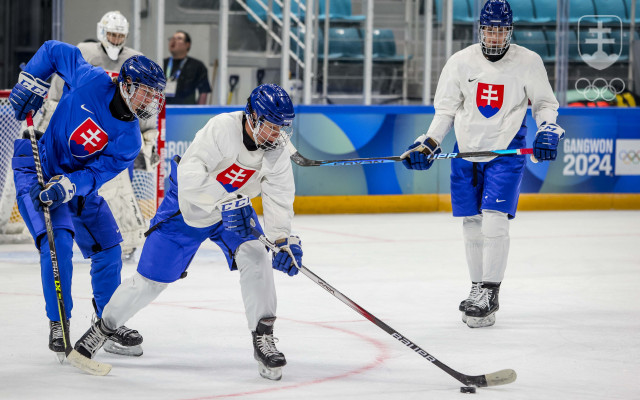 Slovenskí hokejisti už majú za sebou prvý oficiálny tréning na ľade v Gangneung Hockey Centre