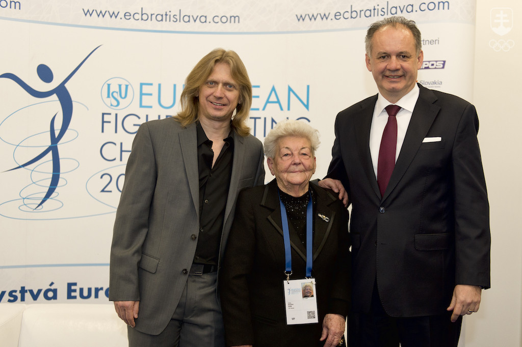 Hilda Múdra sa počas ME 2016 stretla aj s Jozefom Sabovčíkom (vľavo) a vtedajším prezidentom Andrejom Kiskom. 